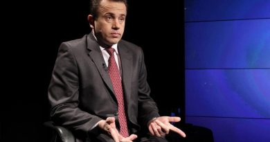 Ministerul Educației tipărește manuale pentru sport! Sute de mii de euro, aruncați pe o carte inutilă Ministerul Educației tipărește manuale pentru sport! Sute de mii de euro, aruncați pe o carte inutilă