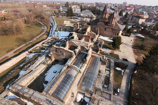 curtea-domneasca-targoviste-aerial-view_600x400