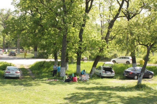 minivacanta-1-mai-alexandria-teleorman-romania_modified_600x396