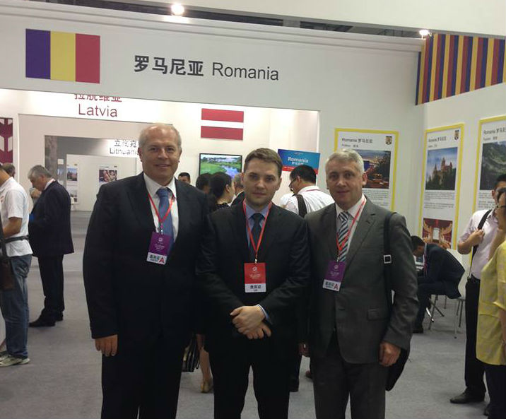 tutuianu_in_china_1