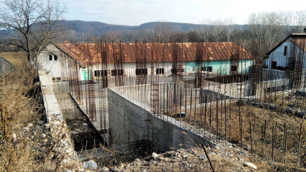 manesti 4