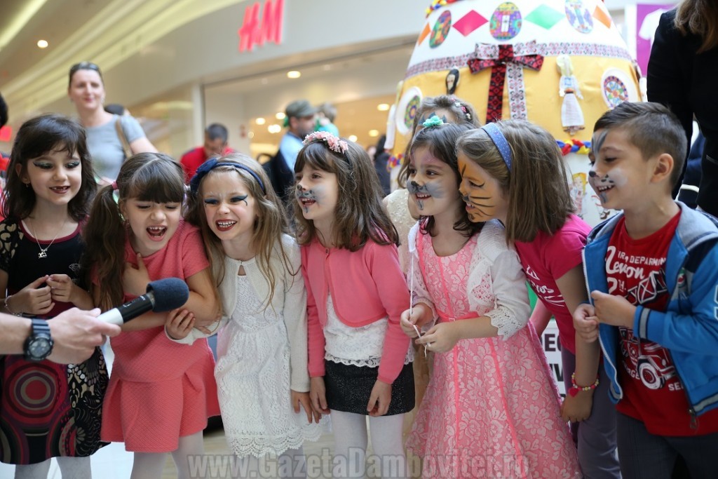 Lansarea expozitiei_Sa decoram mall-ul impreuna_Ploiesti Shopping City (5)