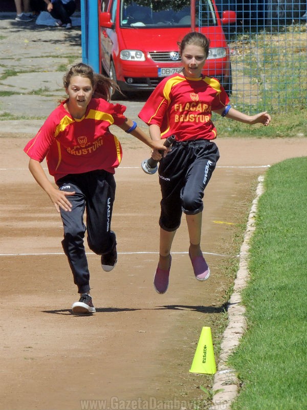 stafeta 400m fete-2_600x801