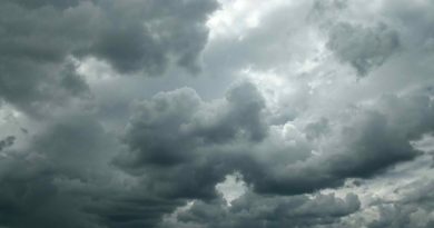 Urmează două zile cu ploi torențiale și fenomene meteo periculoase Urmează două zile cu ploi torențiale și fenomene meteo periculoase