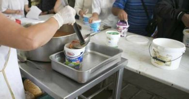 Târgovişte: Copiii şi bătrânii, principalii beneficiari ai Cantinei de Ajutor Social Târgovişte: Copiii şi bătrânii, principalii beneficiari ai Cantinei de Ajutor Social