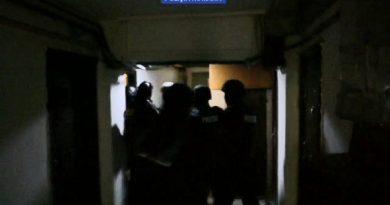 Două dintre persoane audiate, după percheziții, spun că nu au legătură cu gruparea Ghenosu Două dintre persoane audiate, după percheziții, spun că nu au legătură cu gruparea Ghenosu
