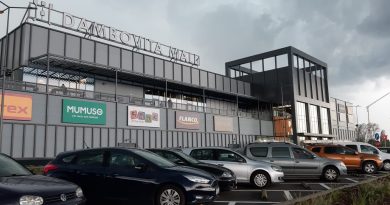 Certificatul verde devine obligatoriu și pentru accesul în mall-uri. Alte modificări Certificatul verde devine obligatoriu și pentru accesul în mall-uri. Alte modificări