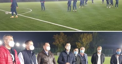 Chindia s-a antrenat în nocturnă, pe primul teren sintetic de dimensiuni mari, de la Târgoviște! Chindia s-a antrenat în nocturnă, pe primul teren sintetic de dimensiuni mari, de la Târgoviște!