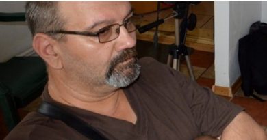 DUMINICA DE POEZIE – Costel STANCU – Ochiul din palmă DUMINICA DE POEZIE – Costel STANCU – Ochiul din palmă