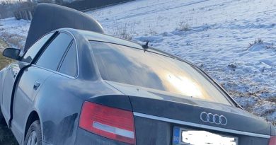 Accident la Mircea Vodă. Ambii șoferi implicați au ajuns la spital Accident la Mircea Vodă. Ambii șoferi implicați au ajuns la spital