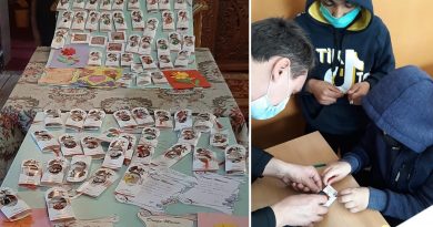 Copiii din Iazu au confecţionat mărţişoare pentru a ajuta alţi copii Copiii din Iazu au confecţionat mărţişoare pentru a ajuta alţi copii