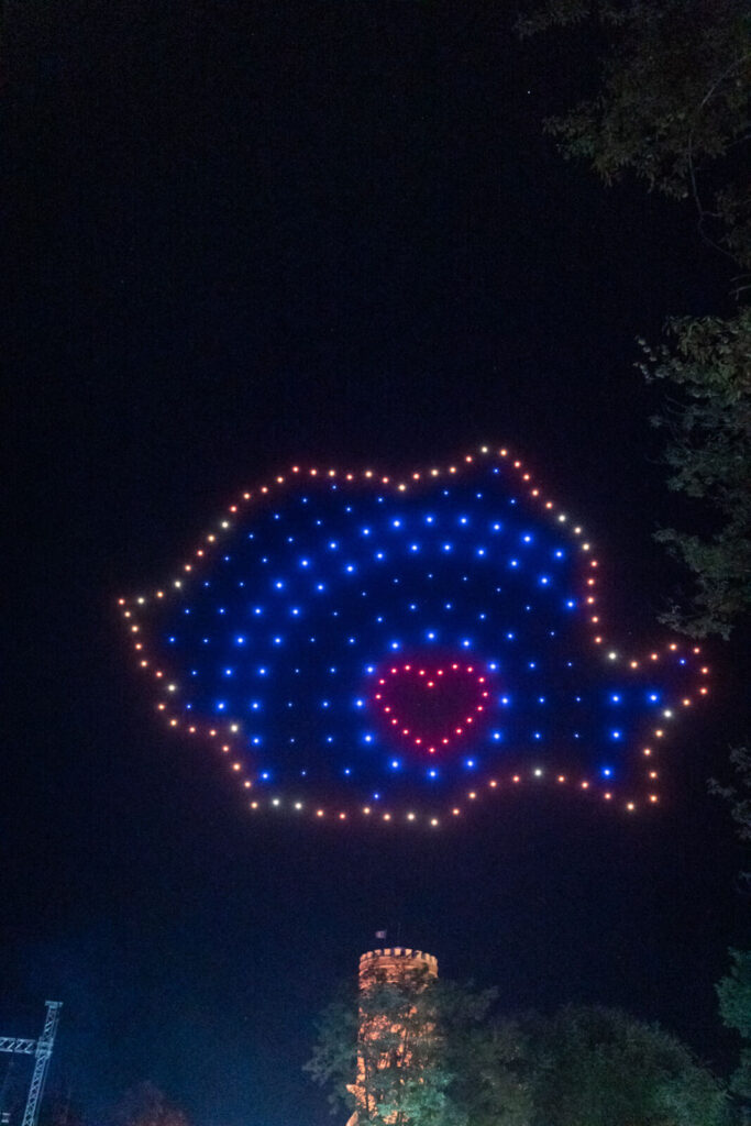 zilele cetatii 2024 targoviste spectacol drone si artificii (1)