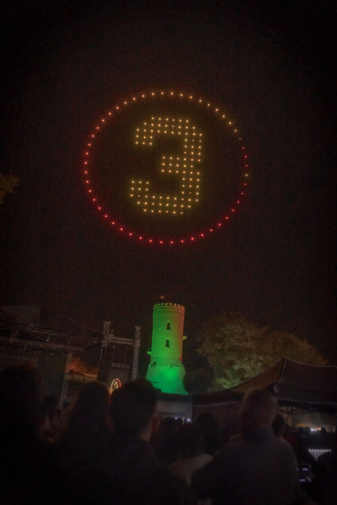 zilele cetatii 2024 targoviste spectacol drone si artificii (10)