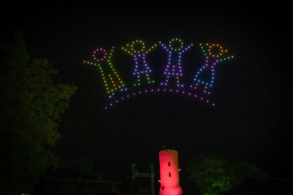 zilele cetatii 2024 targoviste spectacol drone si artificii (7)