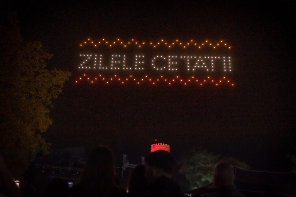 zilele cetatii 2024 targoviste spectacol drone si artificii (8)