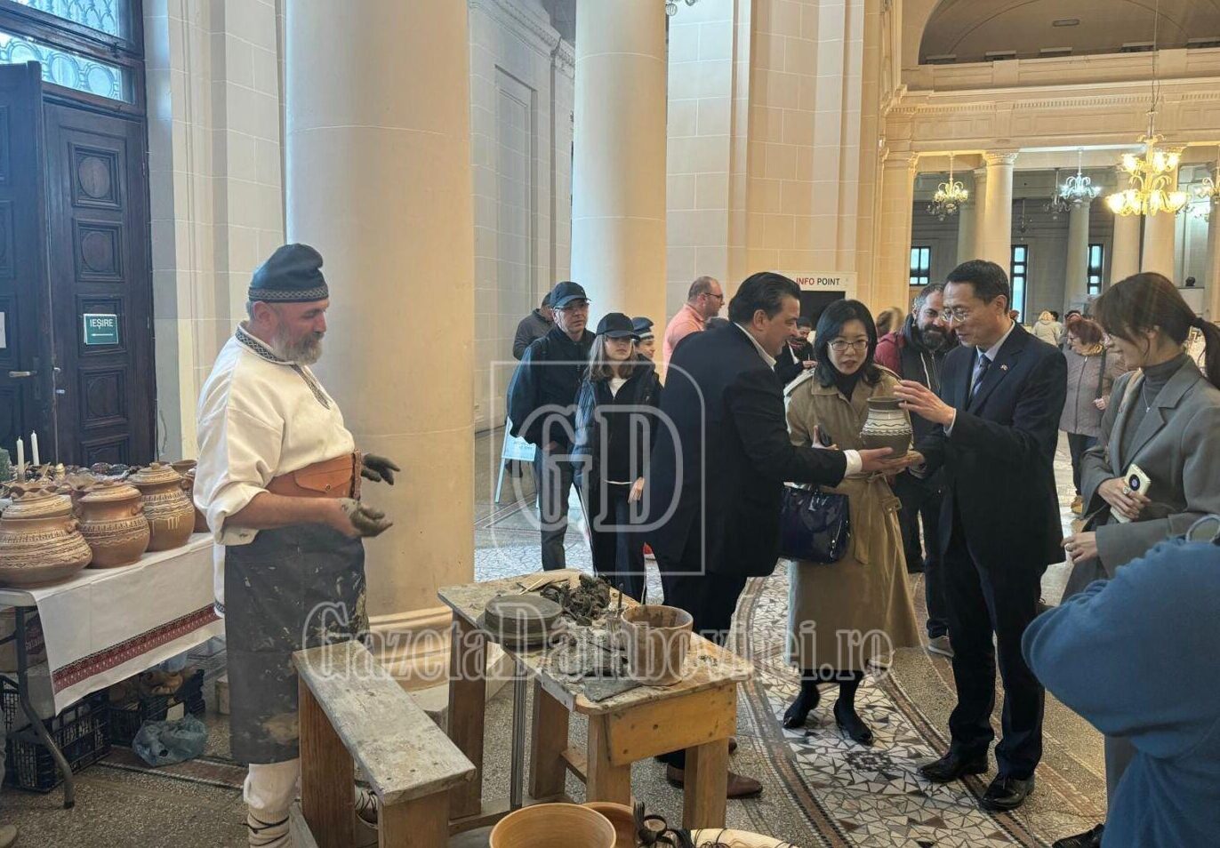 nini porojan cu ambasadorul chinez 2
