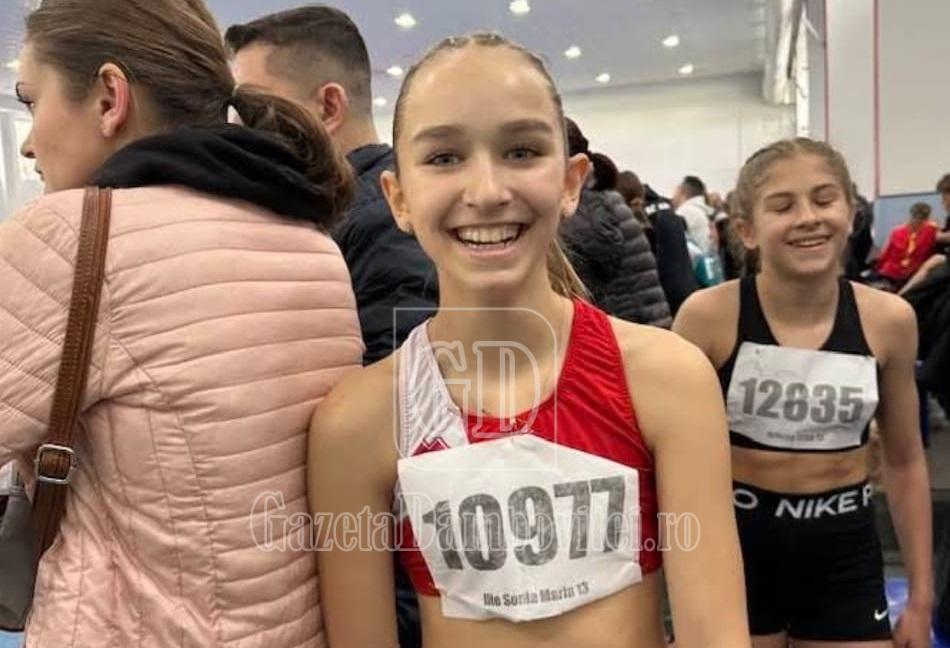atleta sonia ilie, medaliată cu argint și bronz la campionatul național indoor u14 și u13 (5)