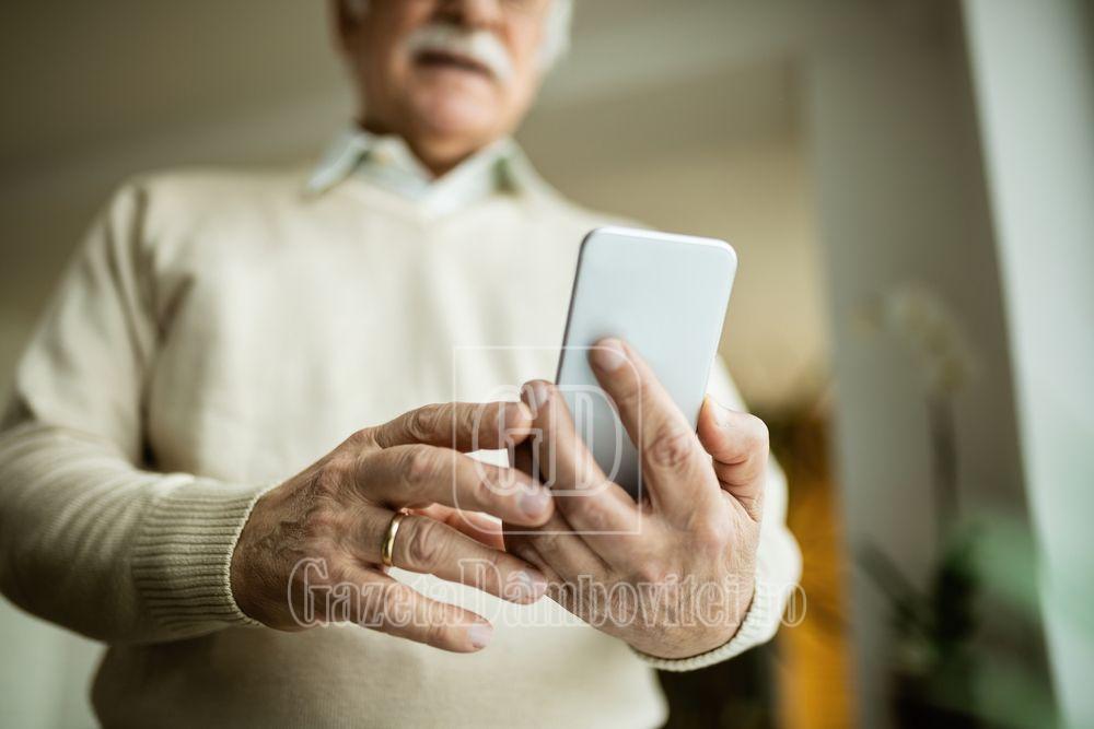 senior smartphone