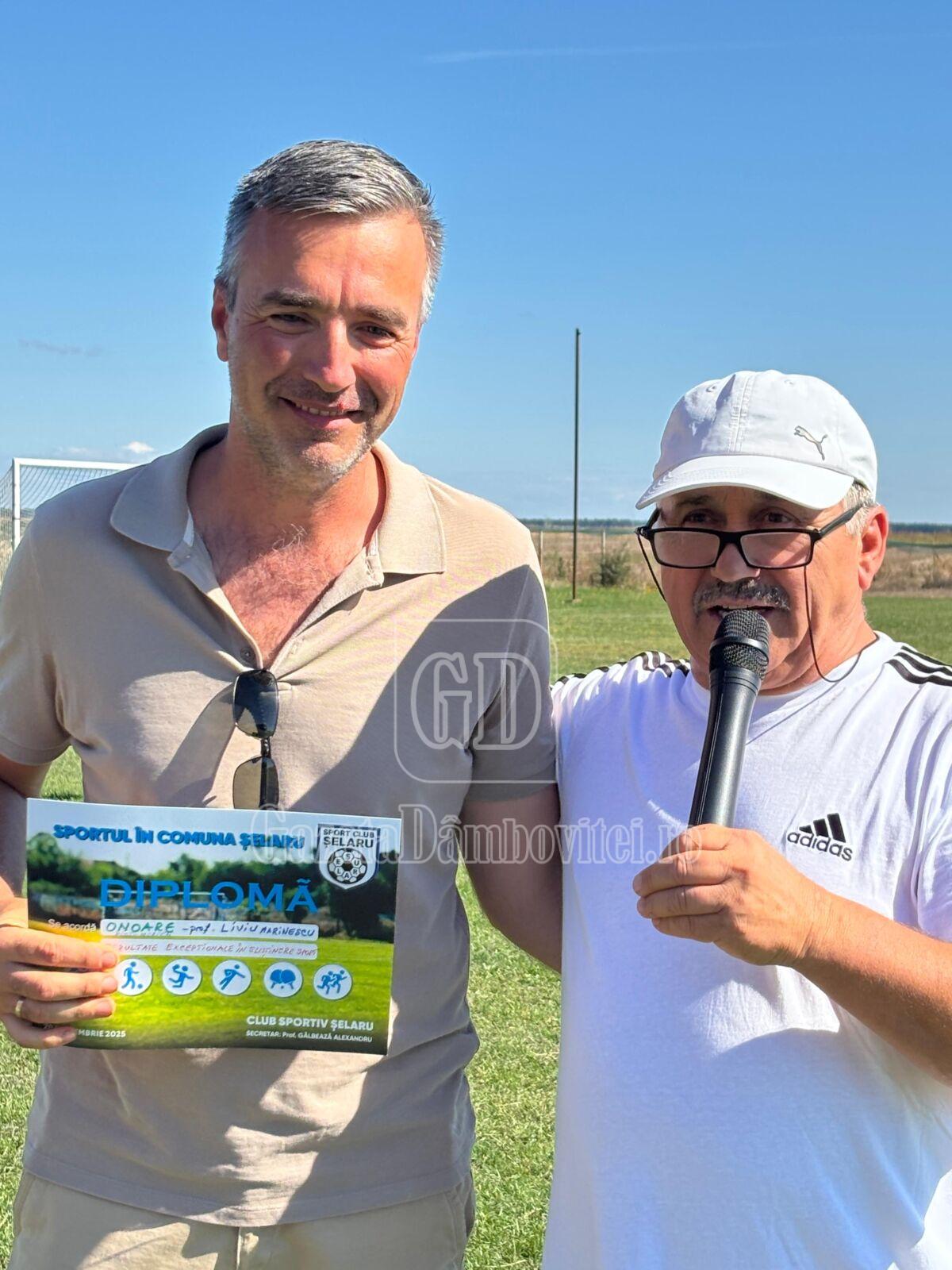 Diloma de ONOARE post- mortem ,Liviu Marinescu a fost ridicata de nepot Emilian Iatan ,pentru cel mai popular si iubit om fe sport, profesor și implicat în multe proiecte sociale și culturale dar mai ales în susținerea sportului în Comună!