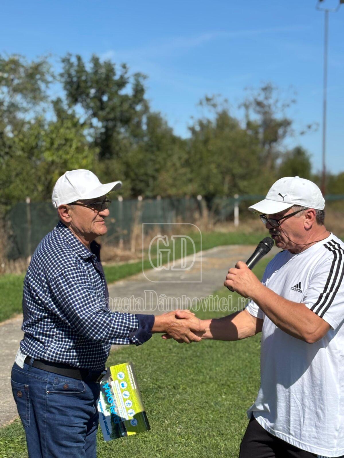 Colindeata Petre ,profesor si membru fondator al Clubului Sportiv Șelaru