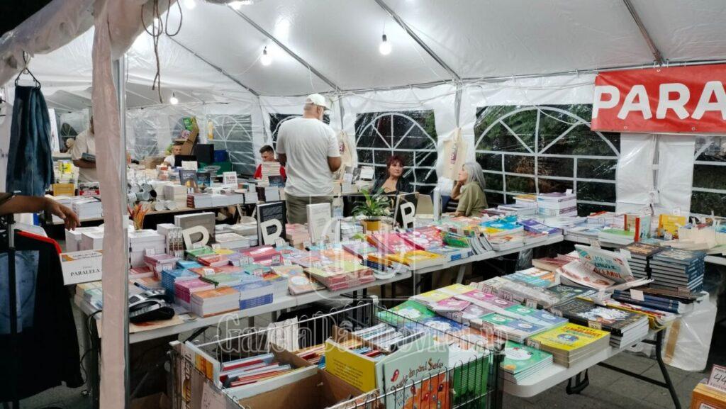 salonul editorisl (3)