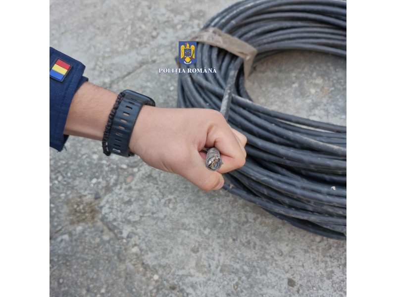 percheziții și în dâmbovița la angajați cfr acuzați de furt de componente de locomotivă și combustibil (5)