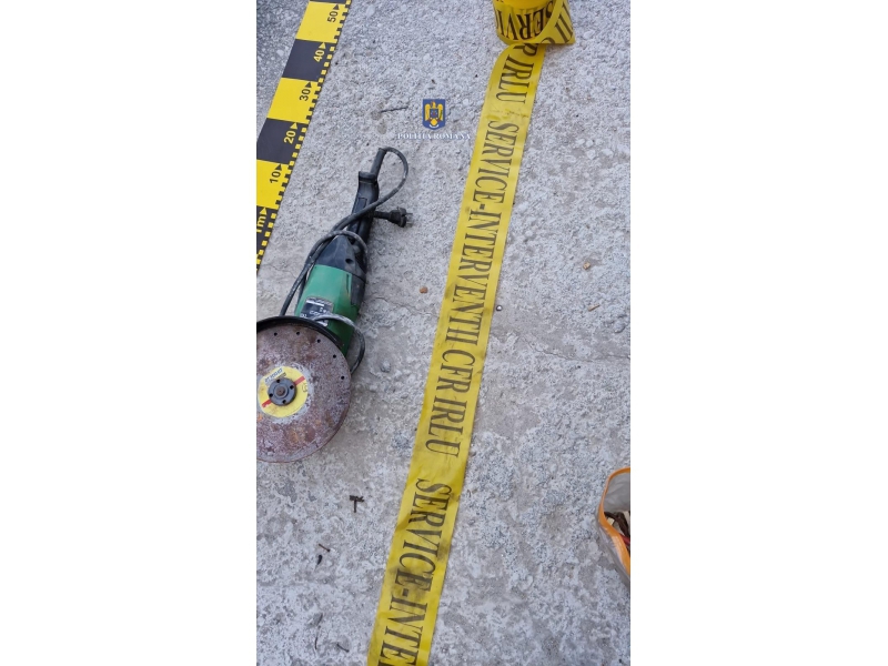 percheziții și în dâmbovița la angajați cfr acuzați de furt de componente de locomotivă și combustibil (6)