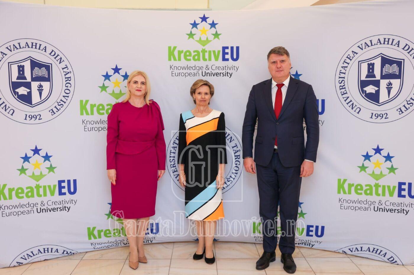 alteța sale regale principesa sofia a româniei a vizitat universitatea valahia târgoviște (1)