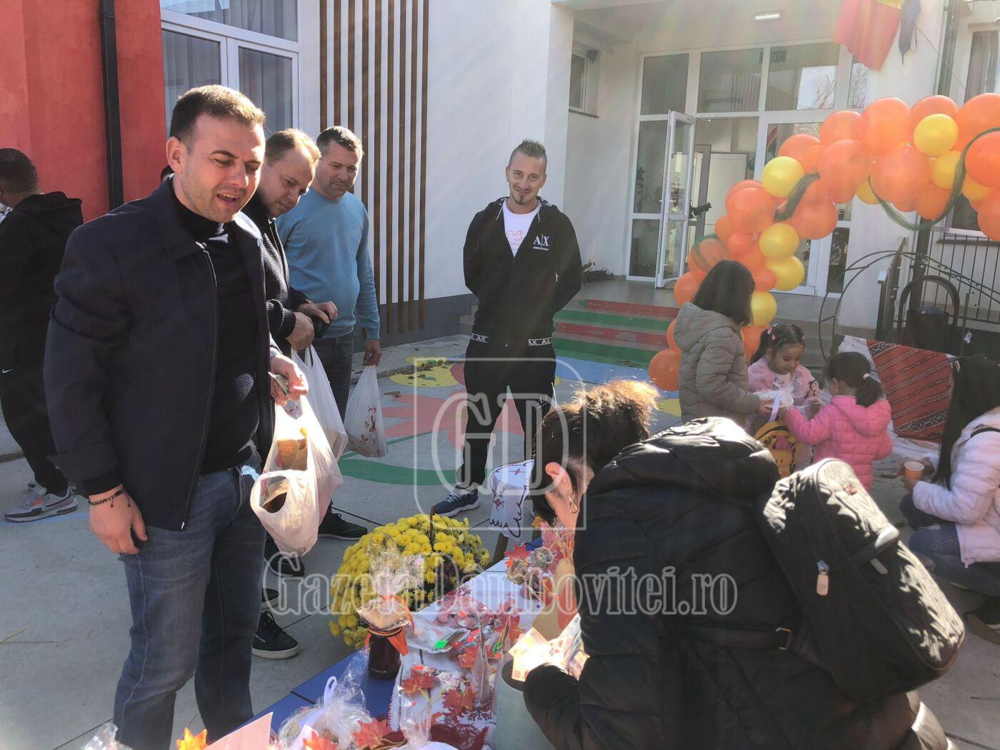 f19a2853 16df 4113 ad49 83c2370b3675