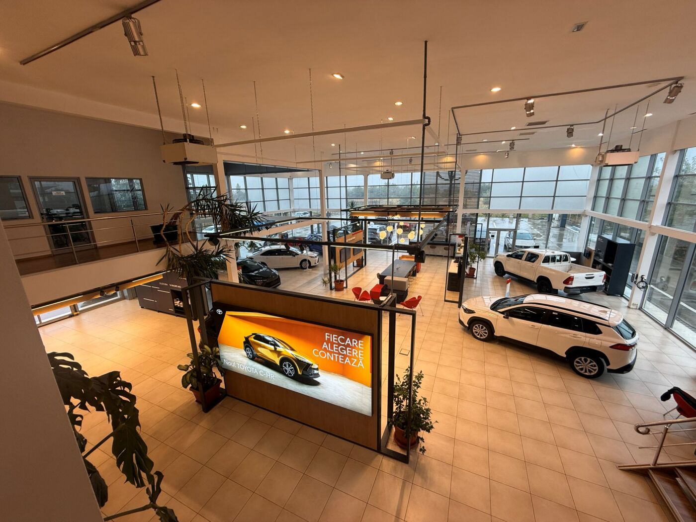 interior showroom toyota targoviste (2)
