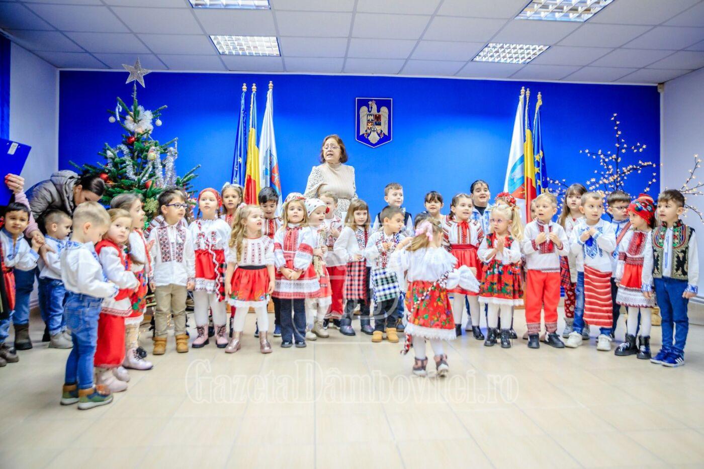 colindatori primaria titu (4)