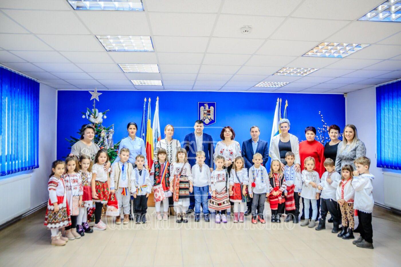 colindatori primaria titu (9)