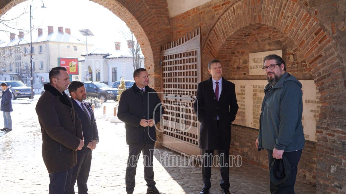 ambasadorul marii britanii vizită în județul dâmbovița (1)