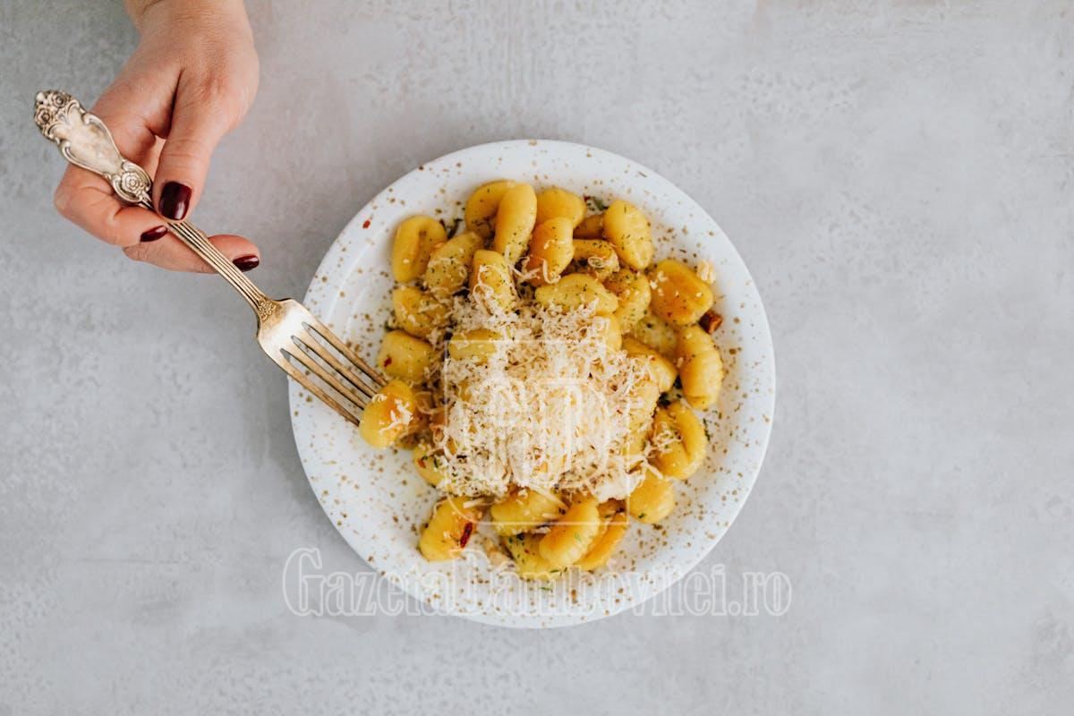 1.varfurileglicemicedupamasaiataregulilesimpledecombinareaalimentelorpecaretrebuiesalestii