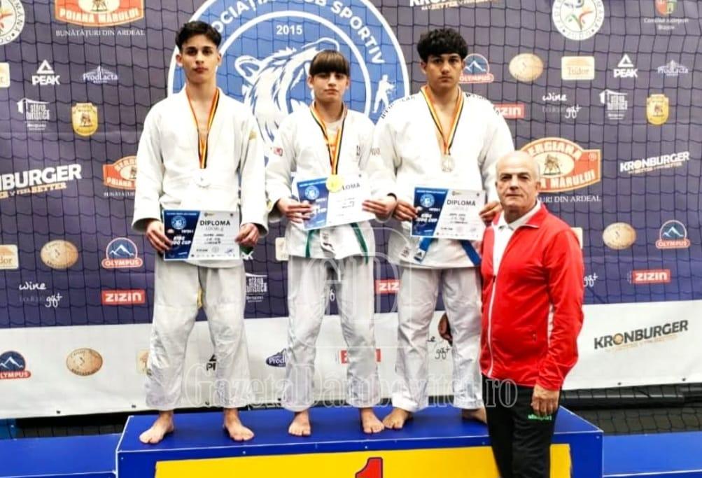 whatsapp image 2026 04 27 at 21.52.05