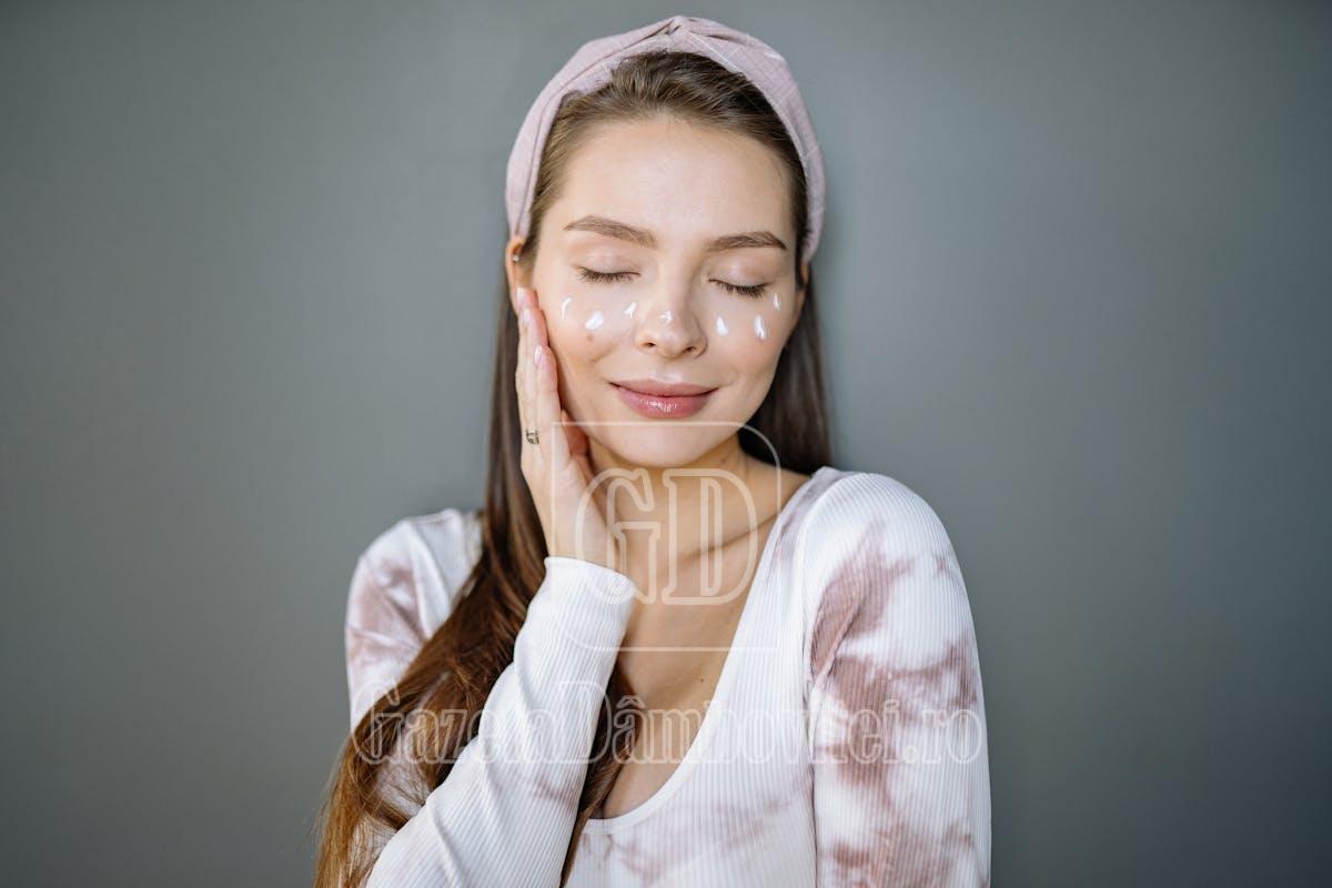 1.dacaobserviuscaciunesaupierderedeelasticitatelanivelulpieliiceprodusnutritivsaucosmetictepoateajuta