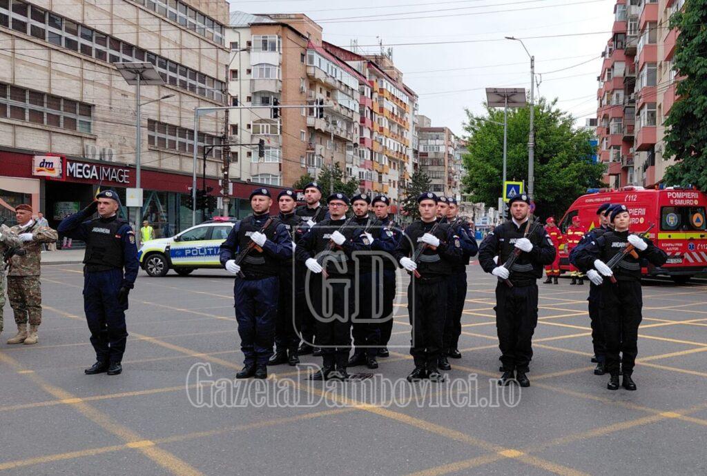defilare targoviste ziua eroilor (1)